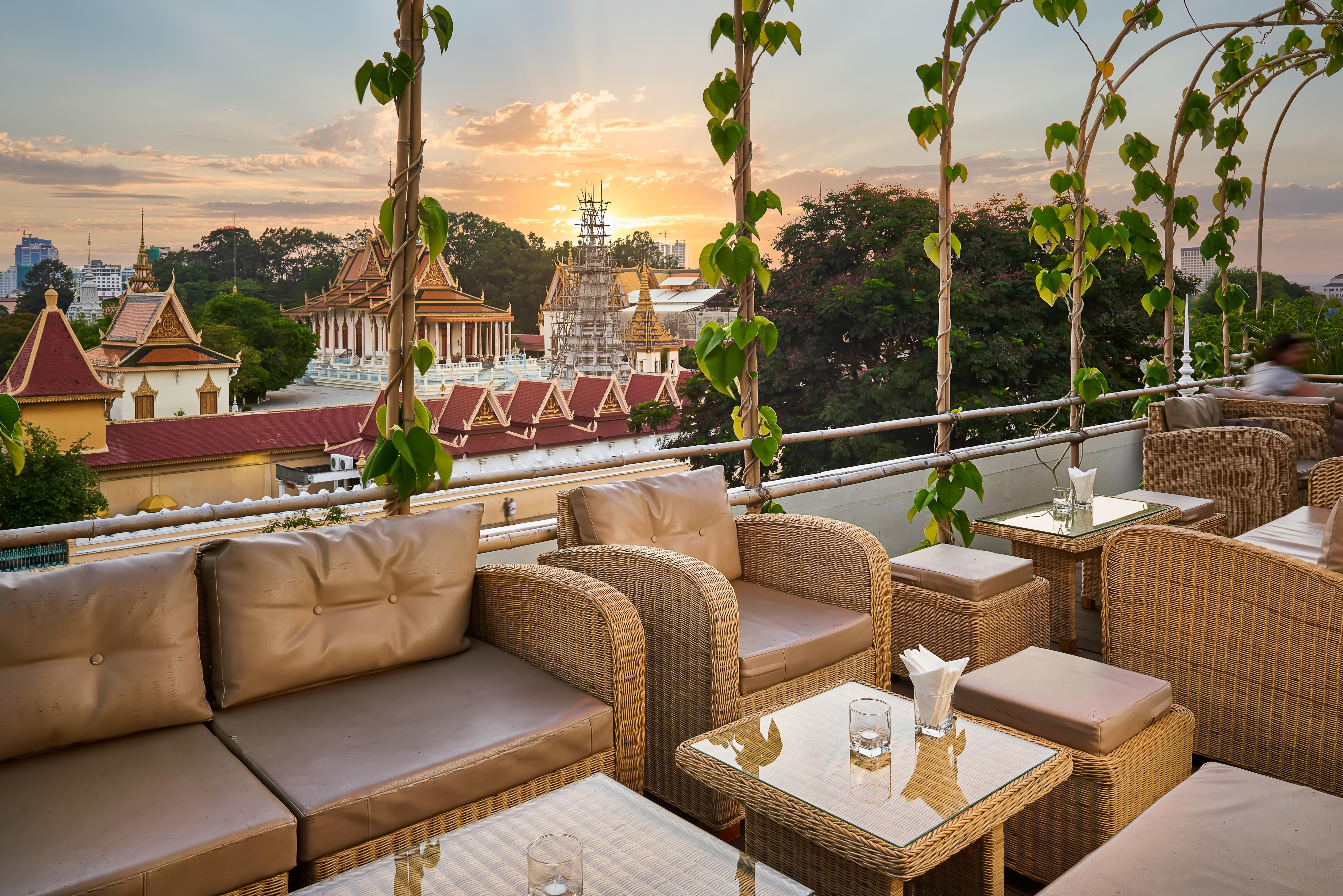 Palace Gate Hotel & Resort By Ehm Phnom Penh Ngoại thất bức ảnh